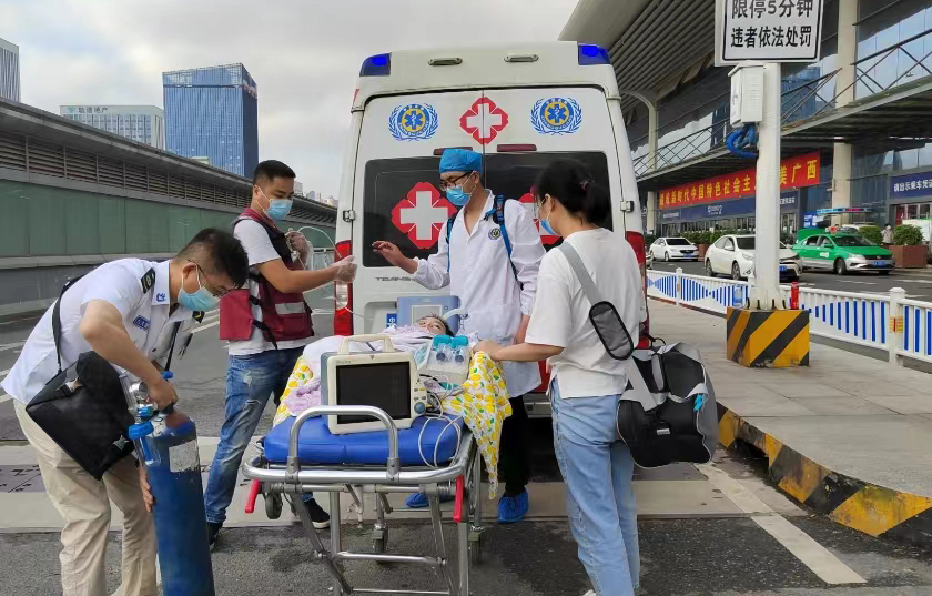 哈巴河县救护车出租公司